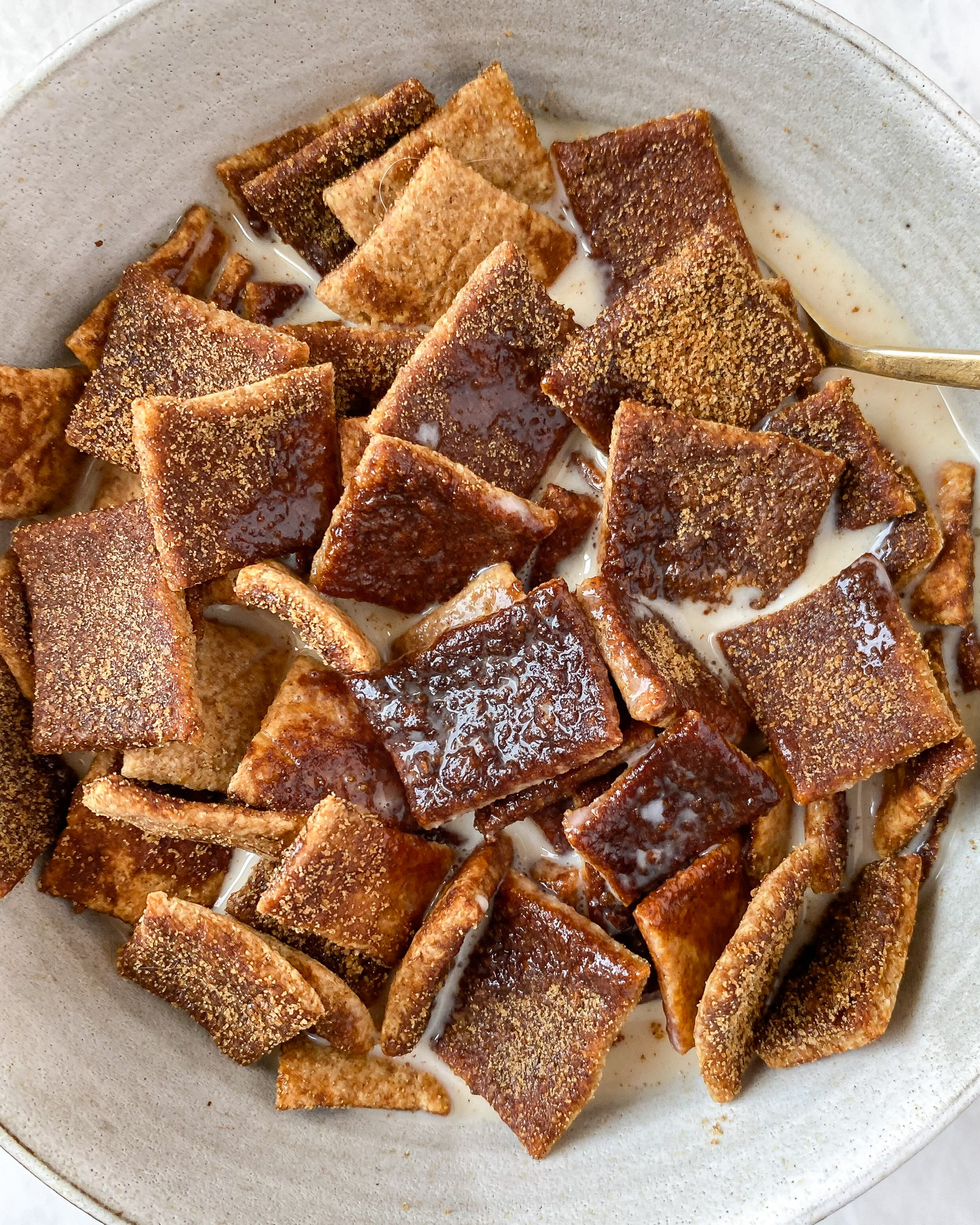 healthy cinnamon toast crunch in bowl