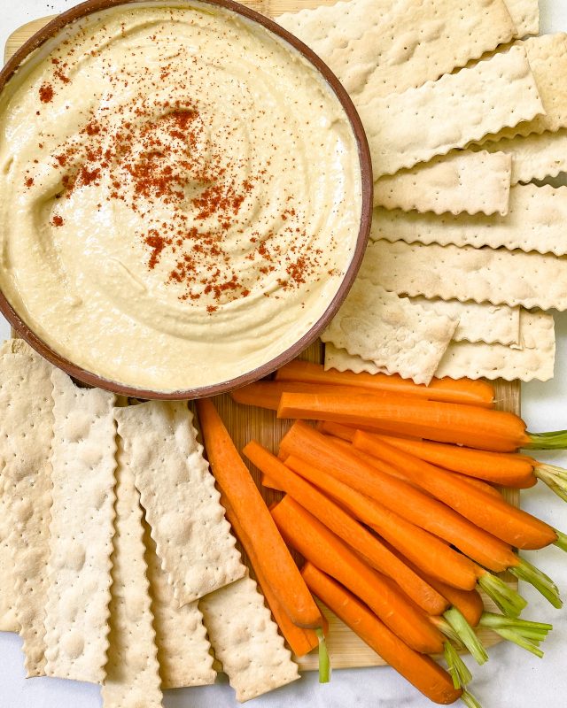 restaurant-style hummus