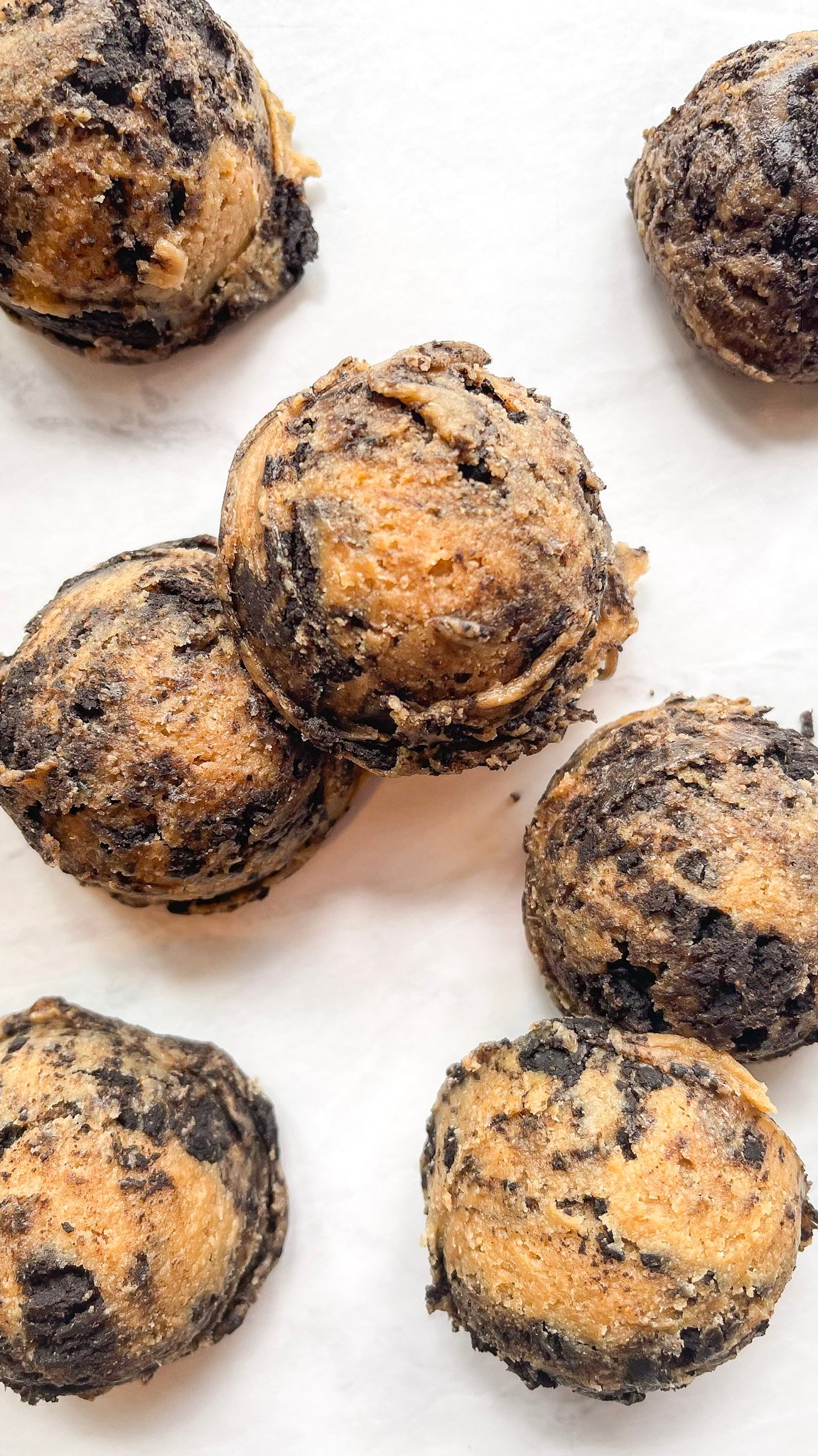 Glucose-Friendly Cookies and Cream Cookie Dough Bites