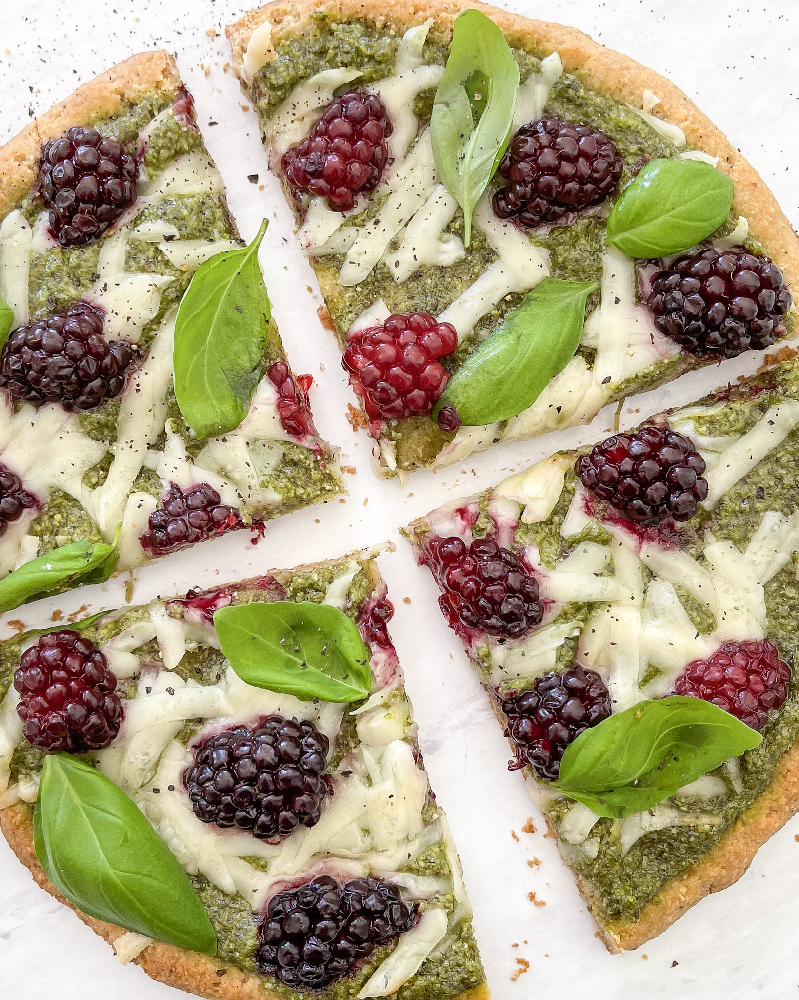 blackberry pesto pizza 