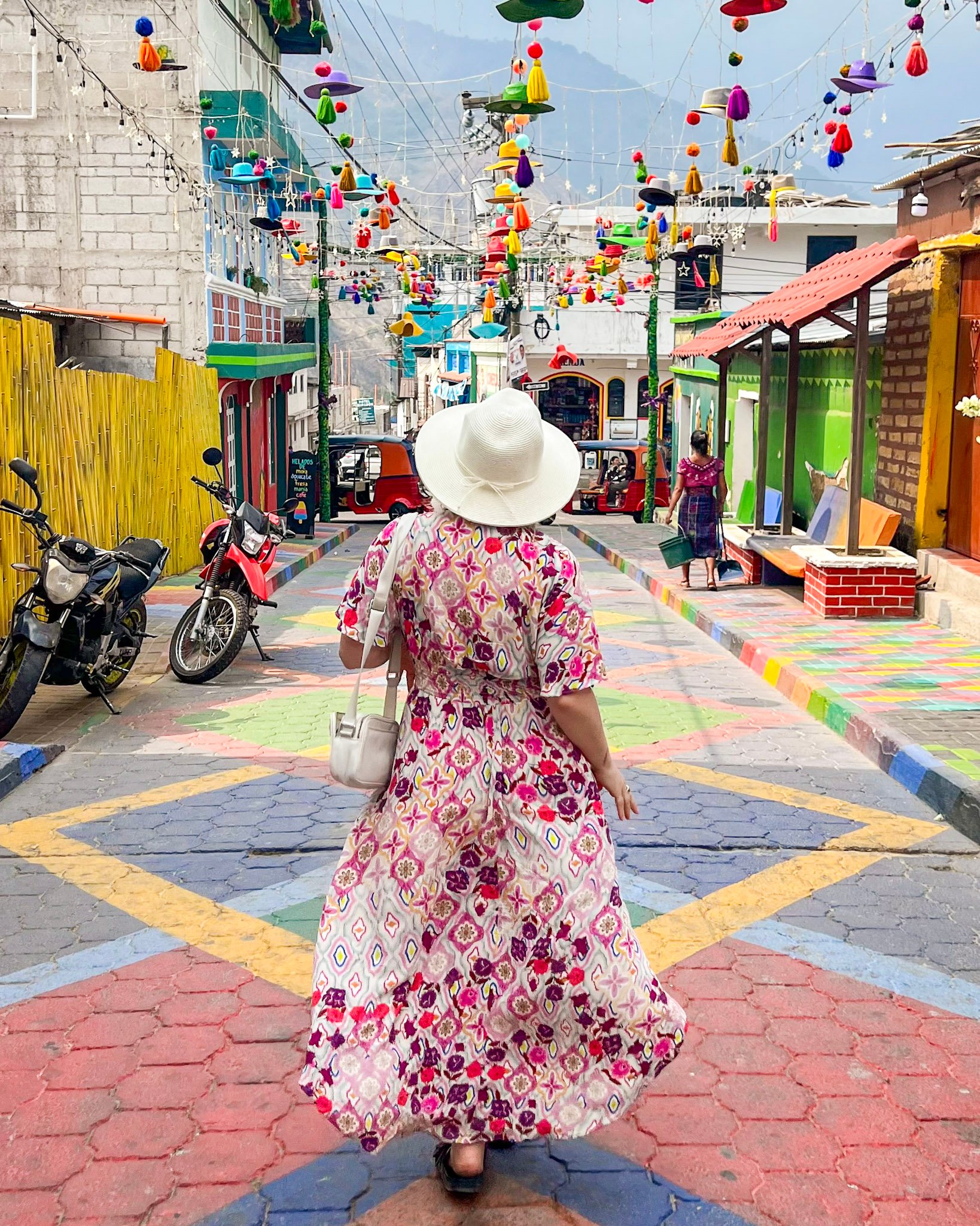 Guatemala Travel Guide: 7 Days in Antigua, Atitlán, & Flores