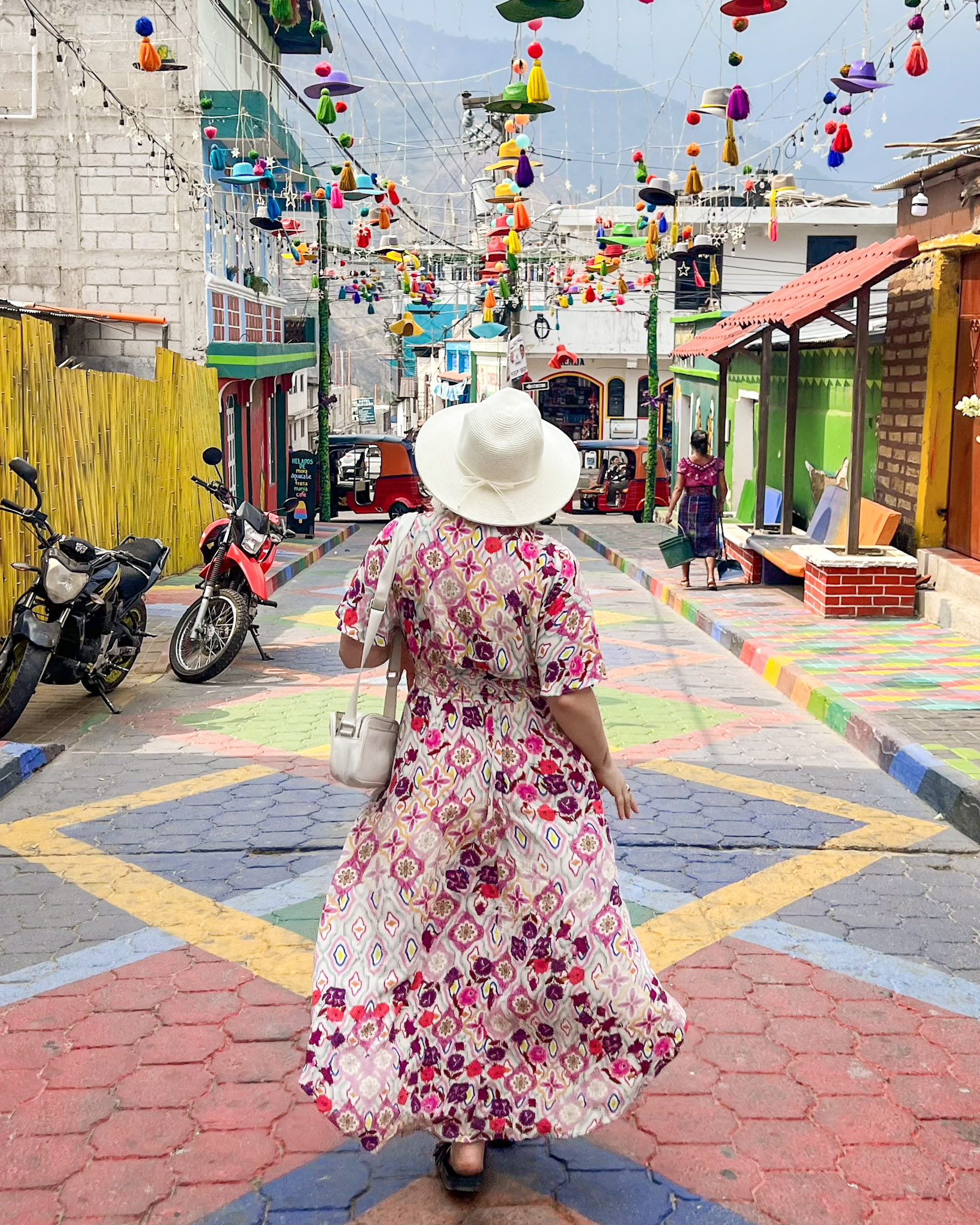 Guatemala Travel Guide: 7 Days in Antigua, Atitlán, & Flores