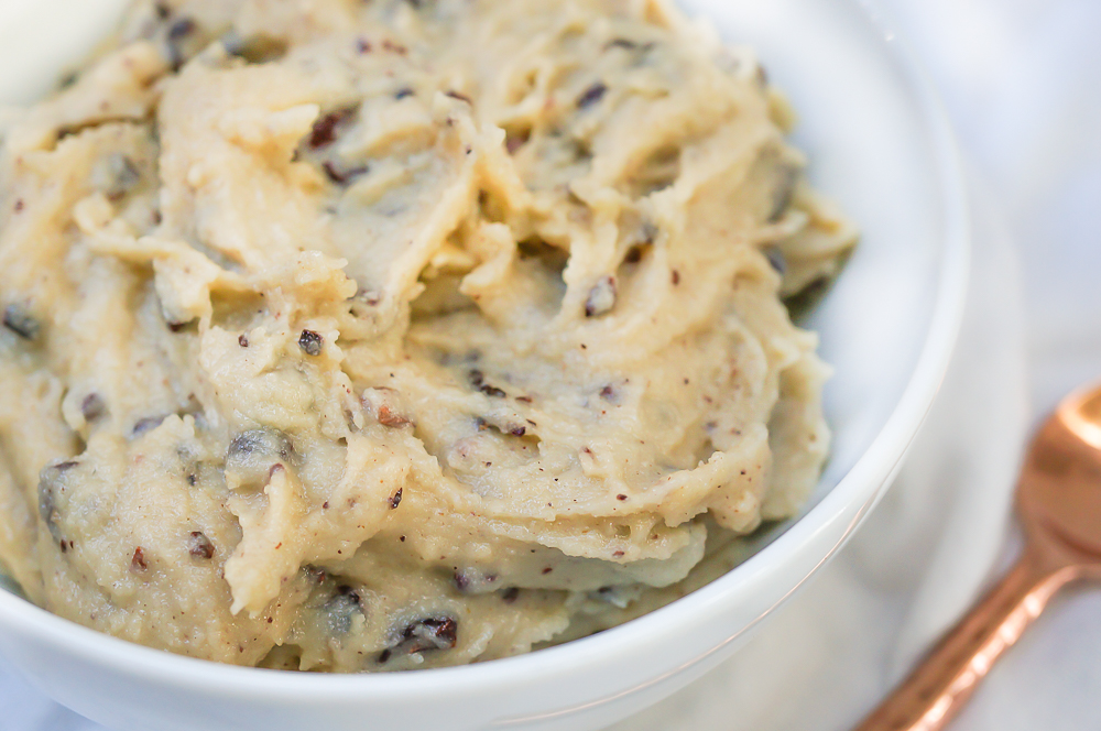 Healthy Chocolate Chip Cookie Dough (Gluten Free, Vegan, Raw)